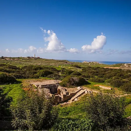 Ariadne Apartments *